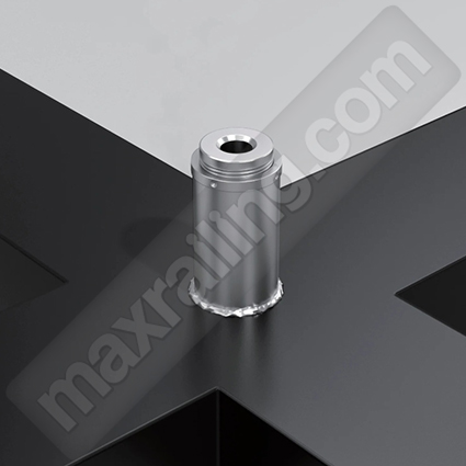 Връзка на спайдър към конструкцията